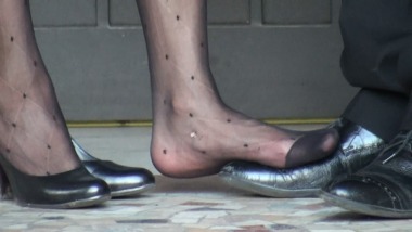 丝足视频夏日系列2站立玩鞋篇 - Maurovieri视频- 街拍 第一站