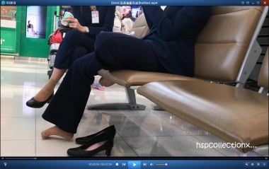  HSP视频  【HSP's video1080P】座椅晾脚的 SI WA   美 女 两部[07:39] 街拍 第一站全网原创独发!