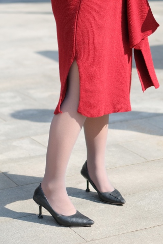 Su.jp10p 红色长裙灰色  SI WA 高跟shaof - 精华10- 街拍 第一站