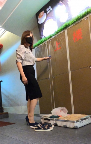  名门夜宴视频  领导出差让女秘穿 蕾丝ROU色长筒袜1（162） 街拍 第一站全网原创独发!