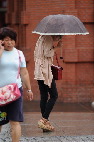 雨伞黑裤-7张