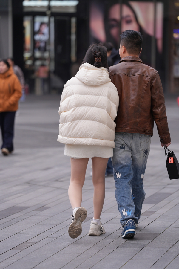 ��˿������2025.12.16��ů����